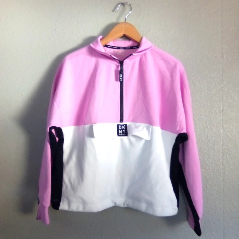 DKNY sport size large ( Bag V )